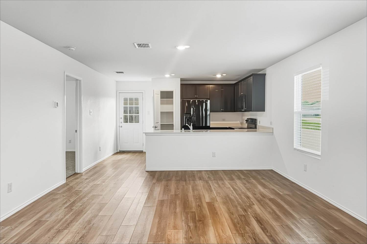 5406 Longshadow Dr photo 5