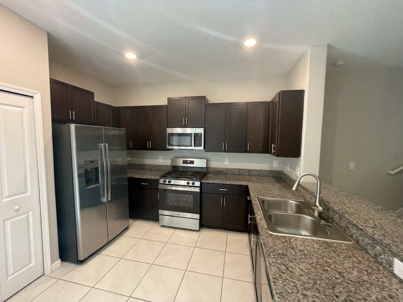 8480 Houndstooth Enclave Dr photo 3