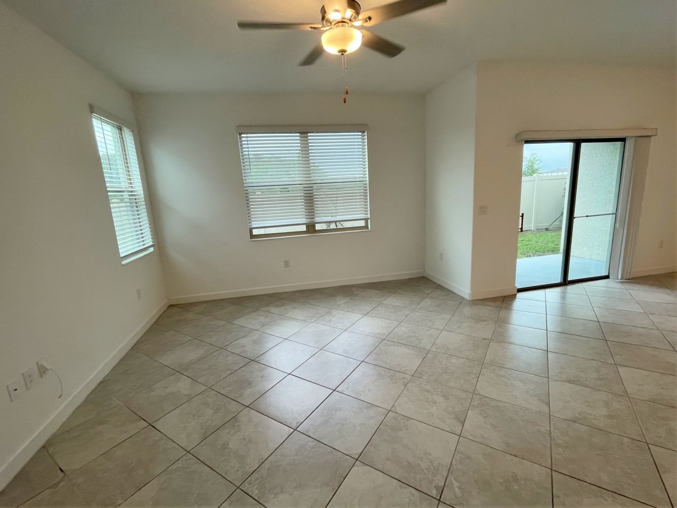 3078 Bryant Park Dr photo 2