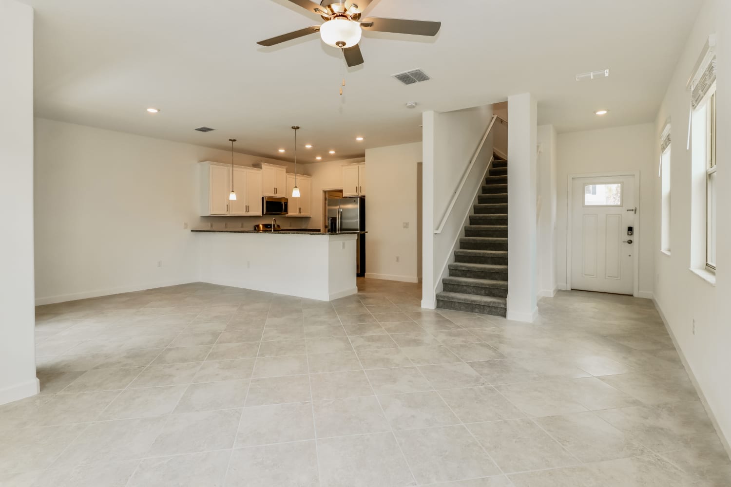 3087 Bryant Park Dr photo 4