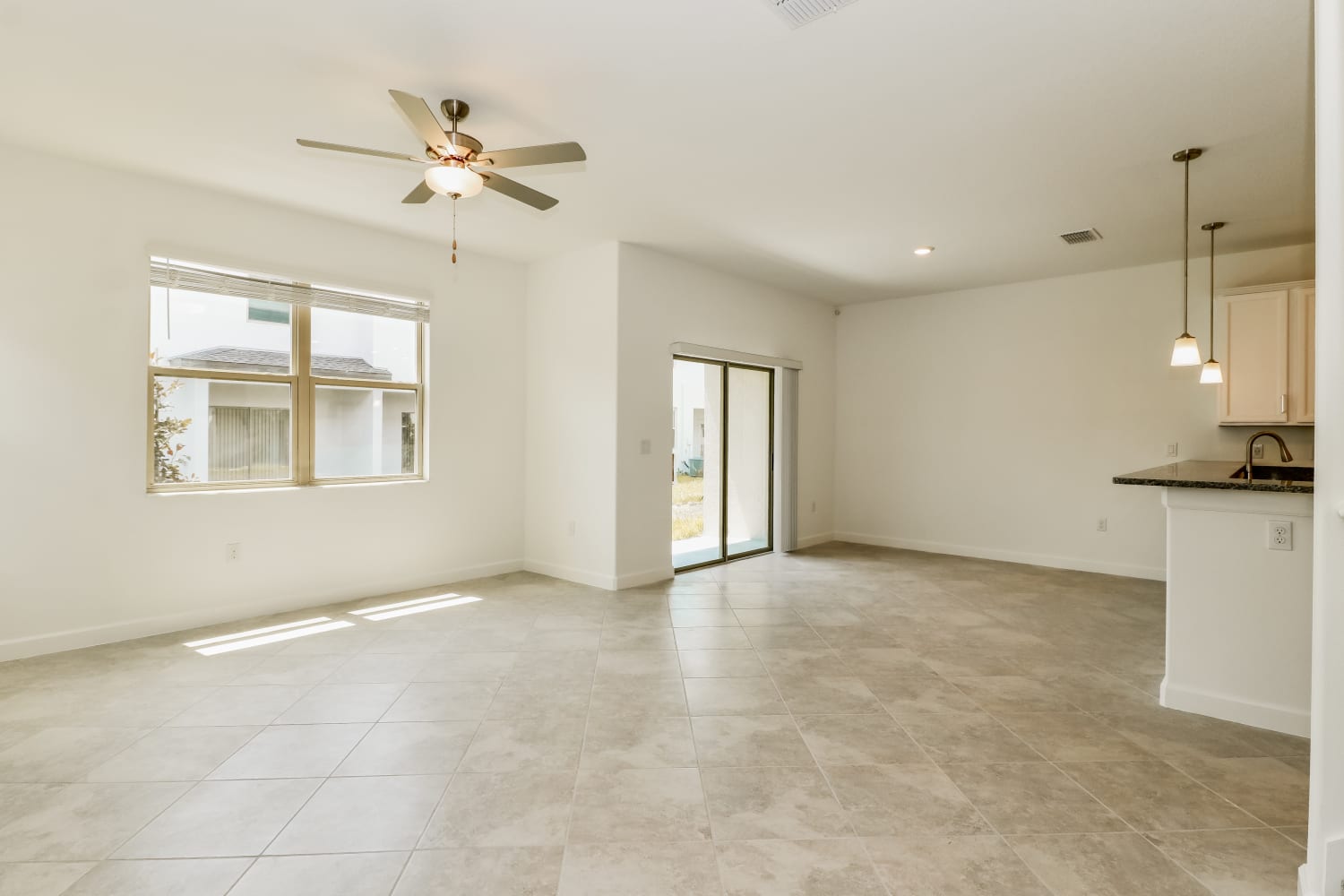 3087 Bryant Park Dr photo 5