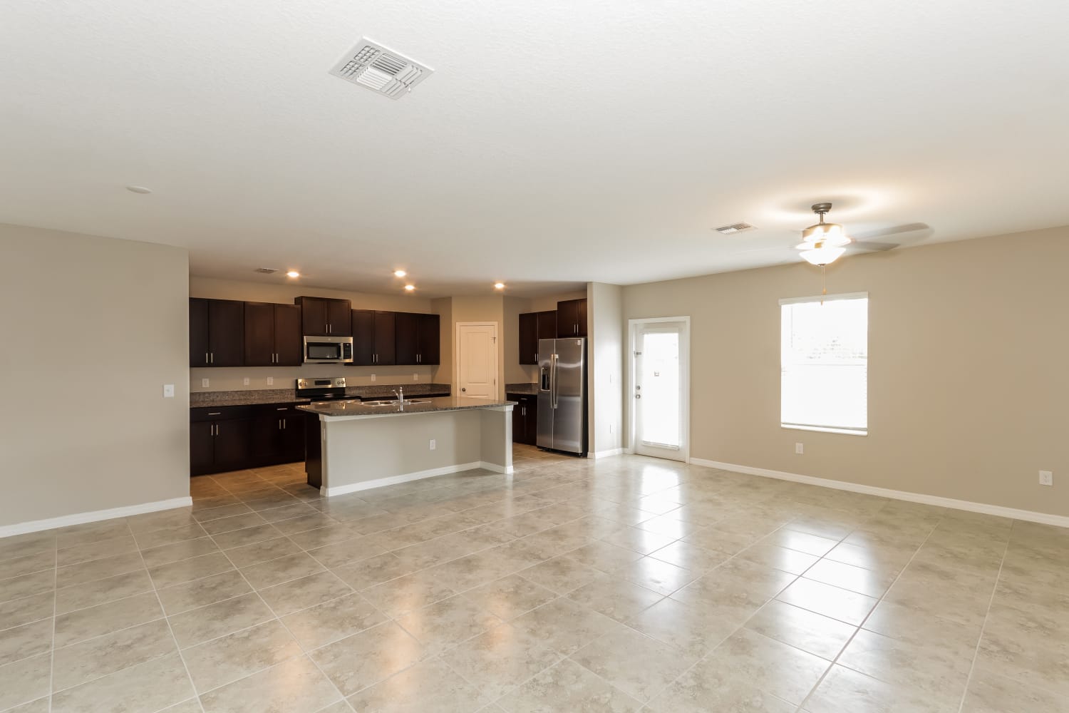 2247 Treesdale Ave photo 4