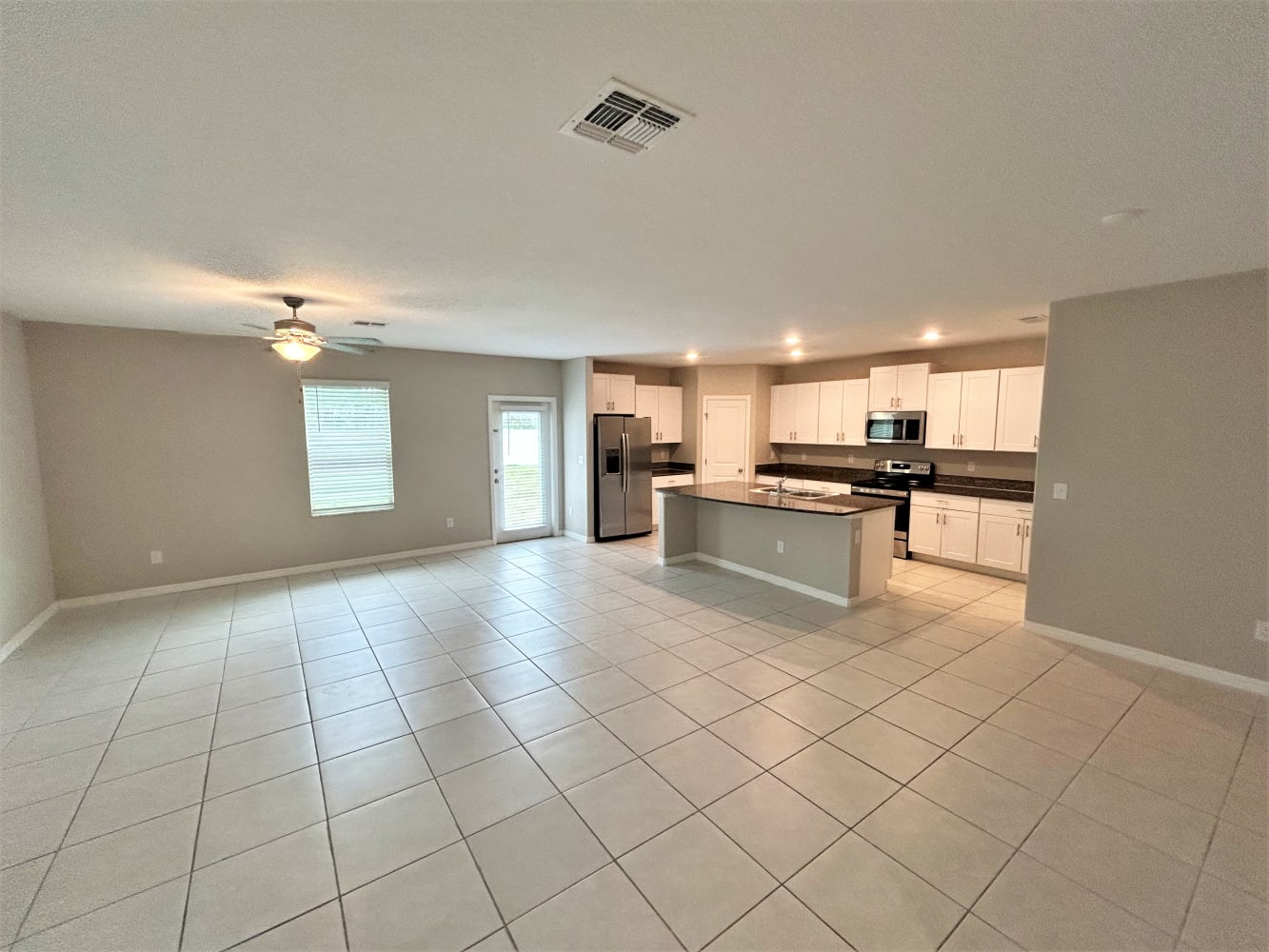 2237 Treesdale Ave photo 4