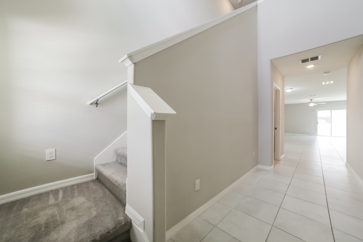 2190 Jungle Dr photo 4