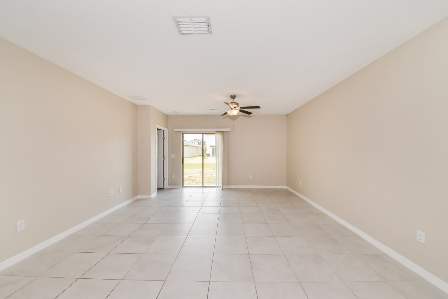 2207 Jungle Dr photo 4