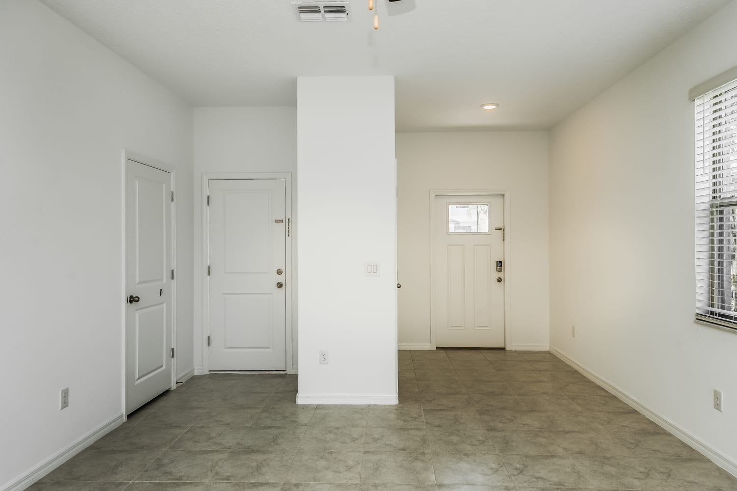 5181 Forum Blvd photo 4