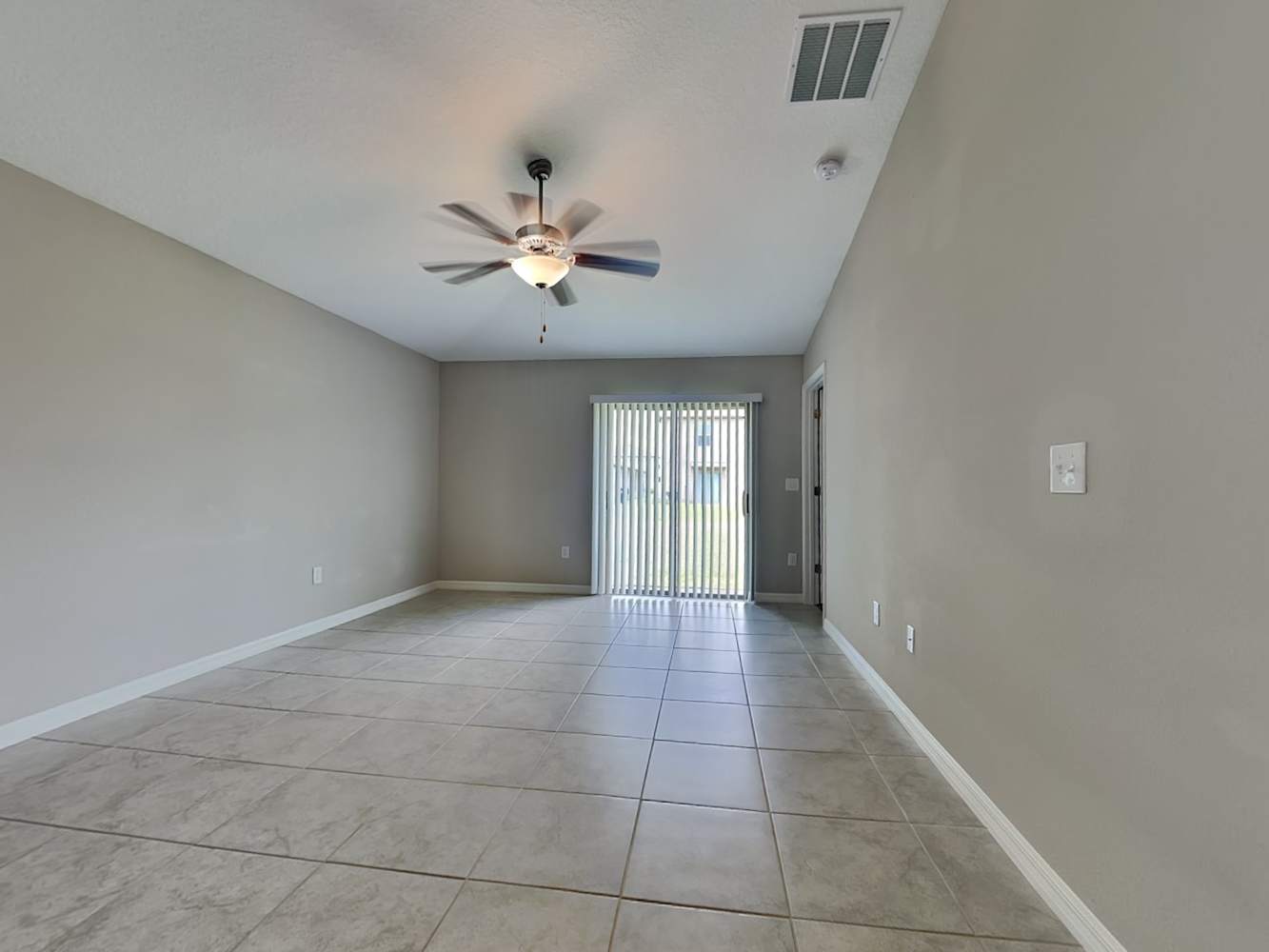 7106 Paradise Island Ct photo 3
