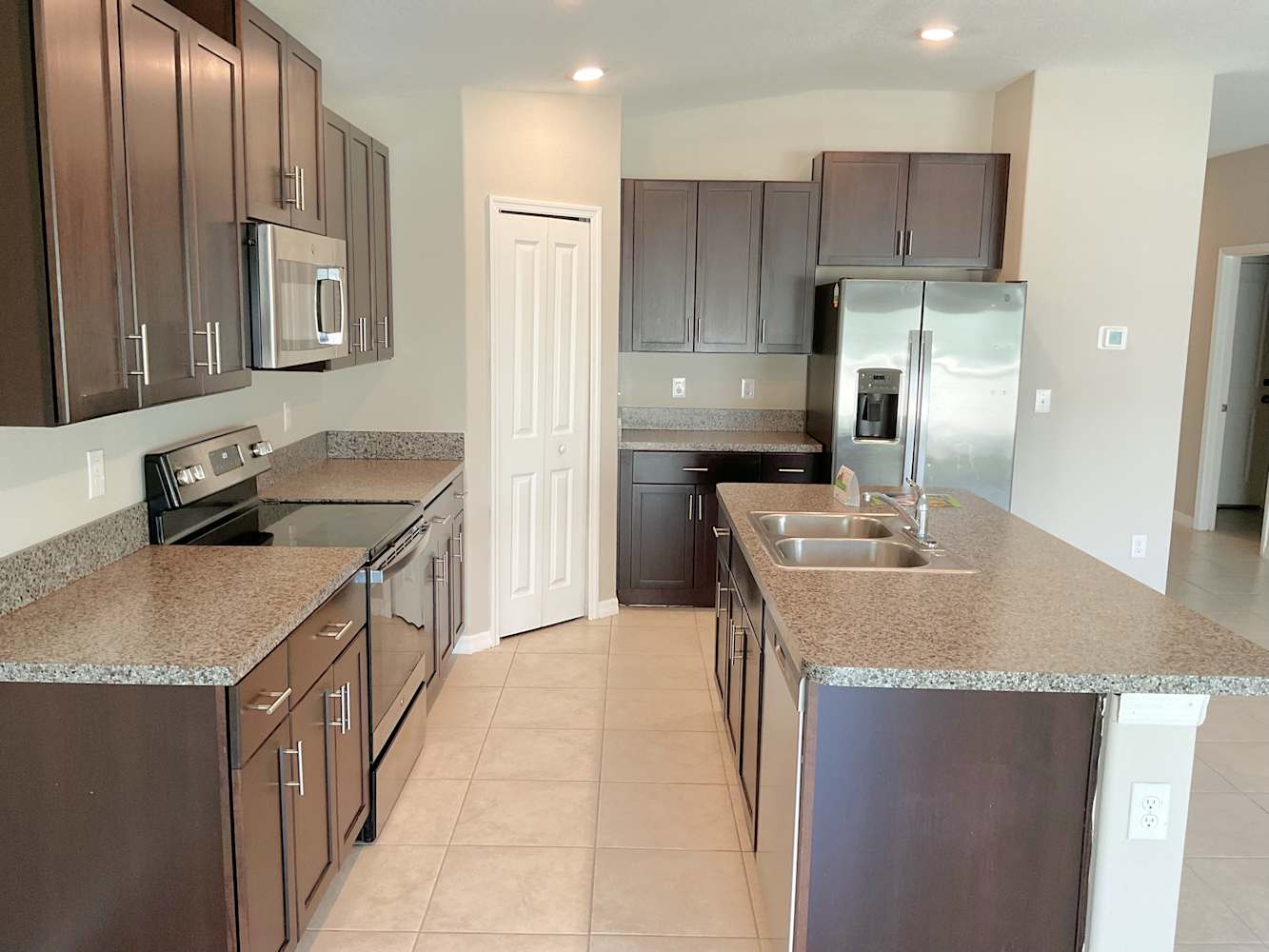 1506 Blue Rose Dr photo 5