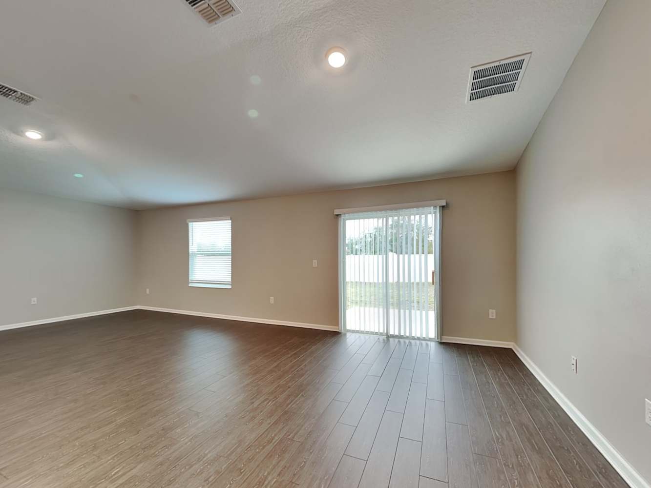 948 Caitlin Loop photo 3