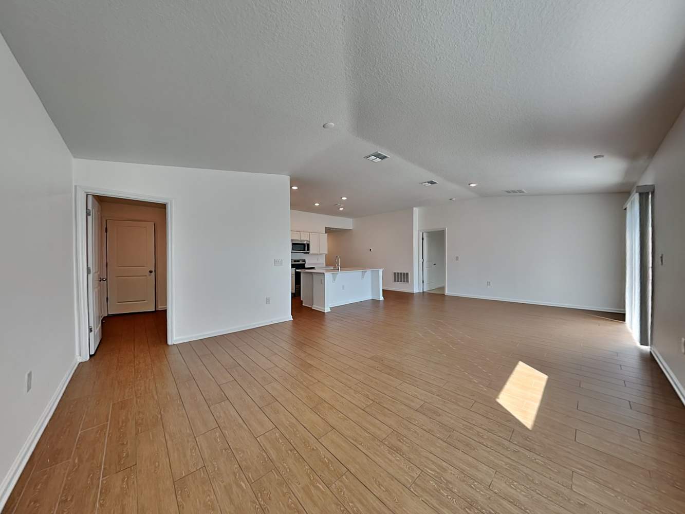 1074 Caitlin Loop photo 3