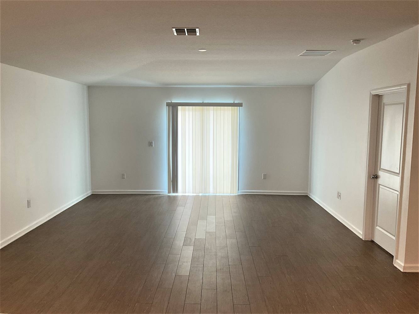 917 Caitlin Loop photo 2