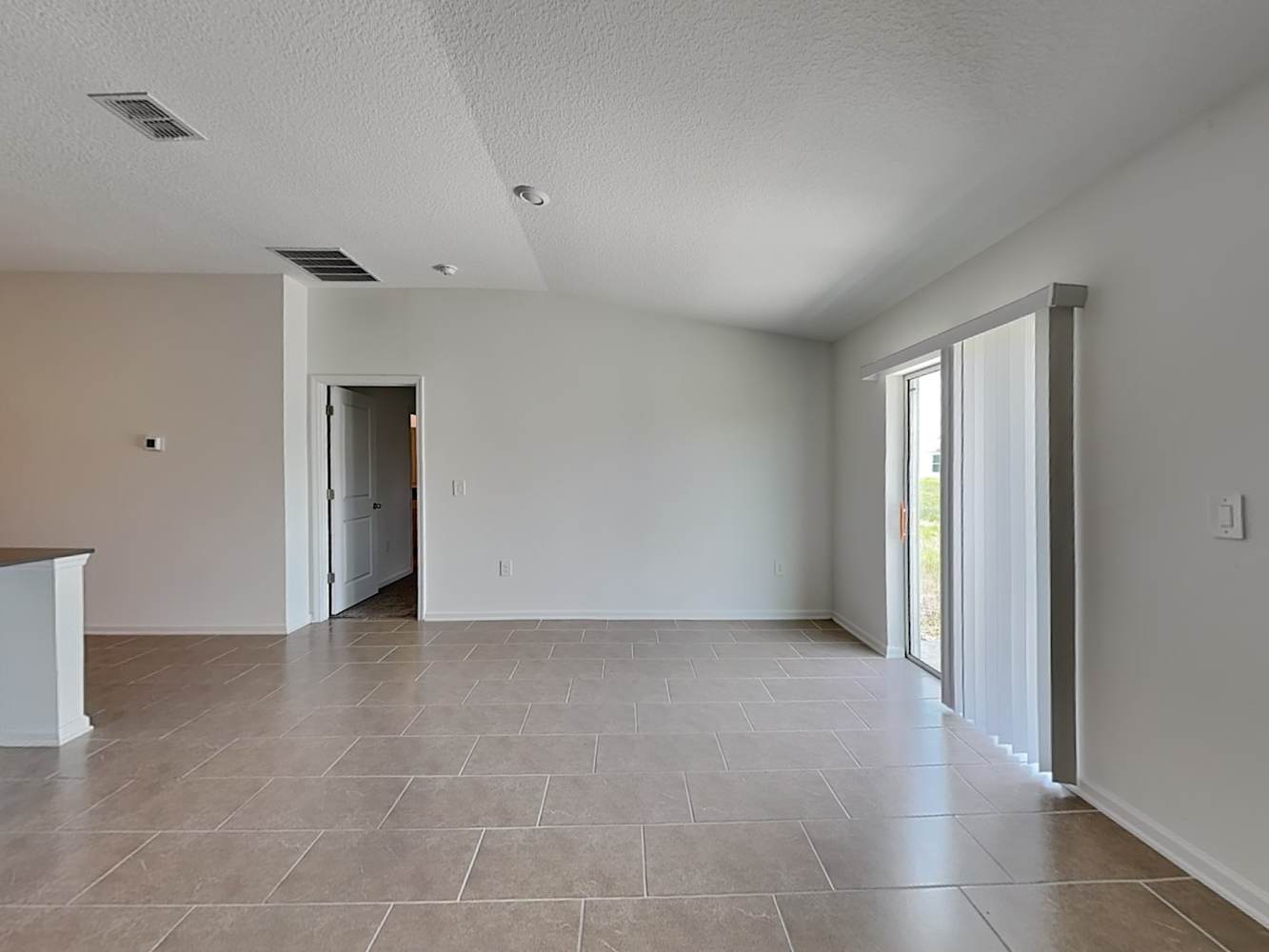 3085 Blue Bonnet Ln photo 3