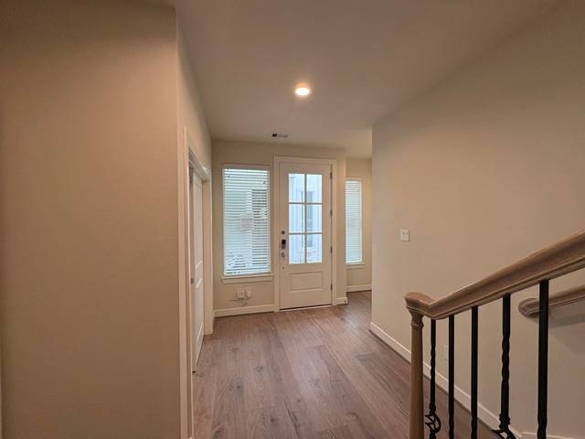 714 Wilshire Brook Ln photo 2