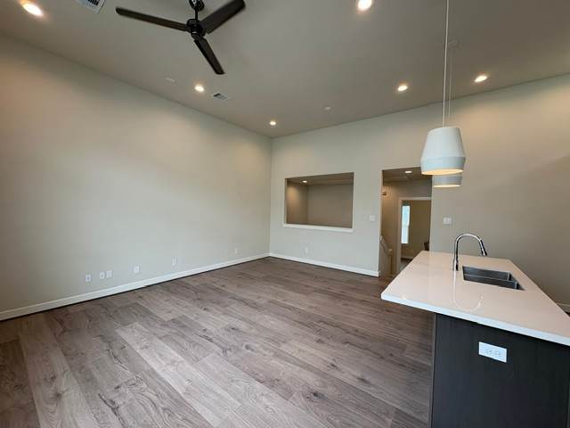 714 Wilshire Brook Ln photo 3