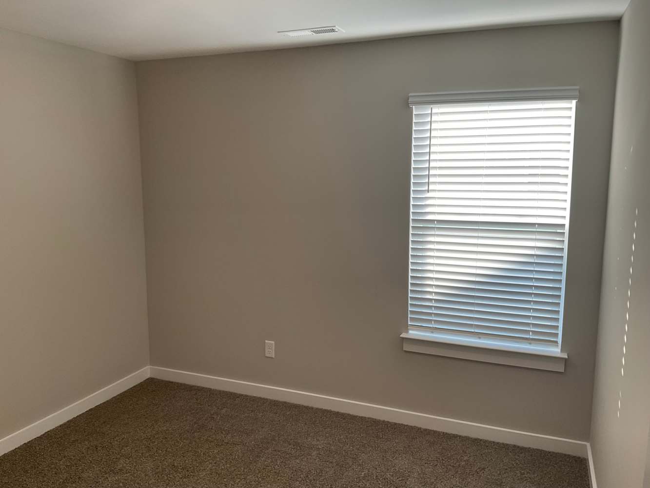 1023 Baltusrol Ln photo 5