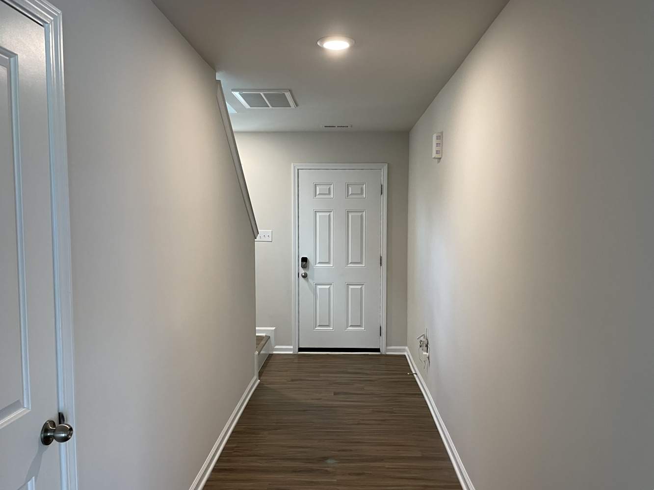 1125 Woodhouse Dr photo 2