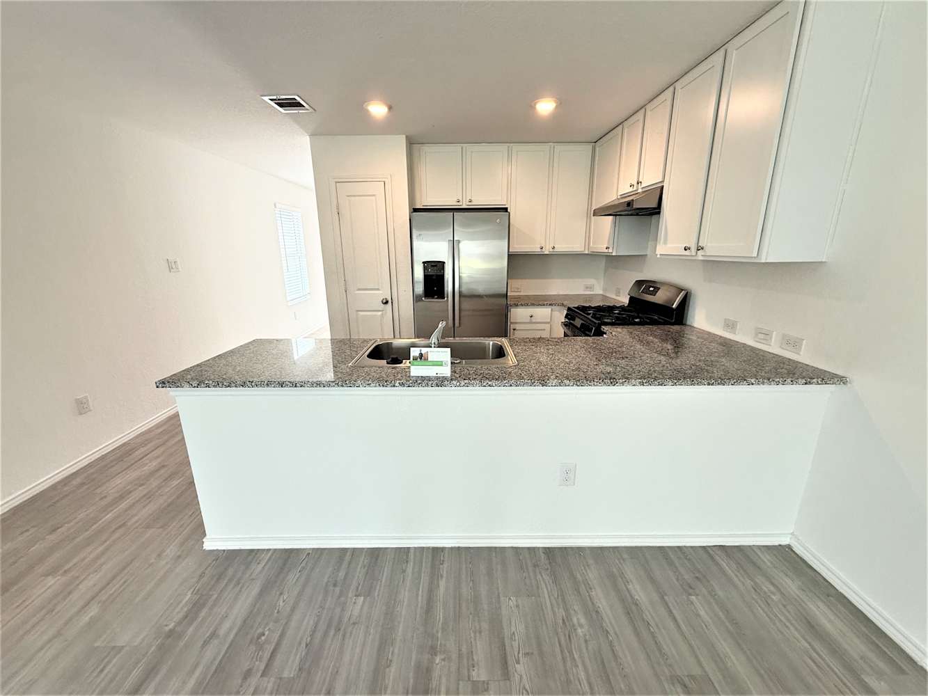 6635 Scarecrow Wy photo 4