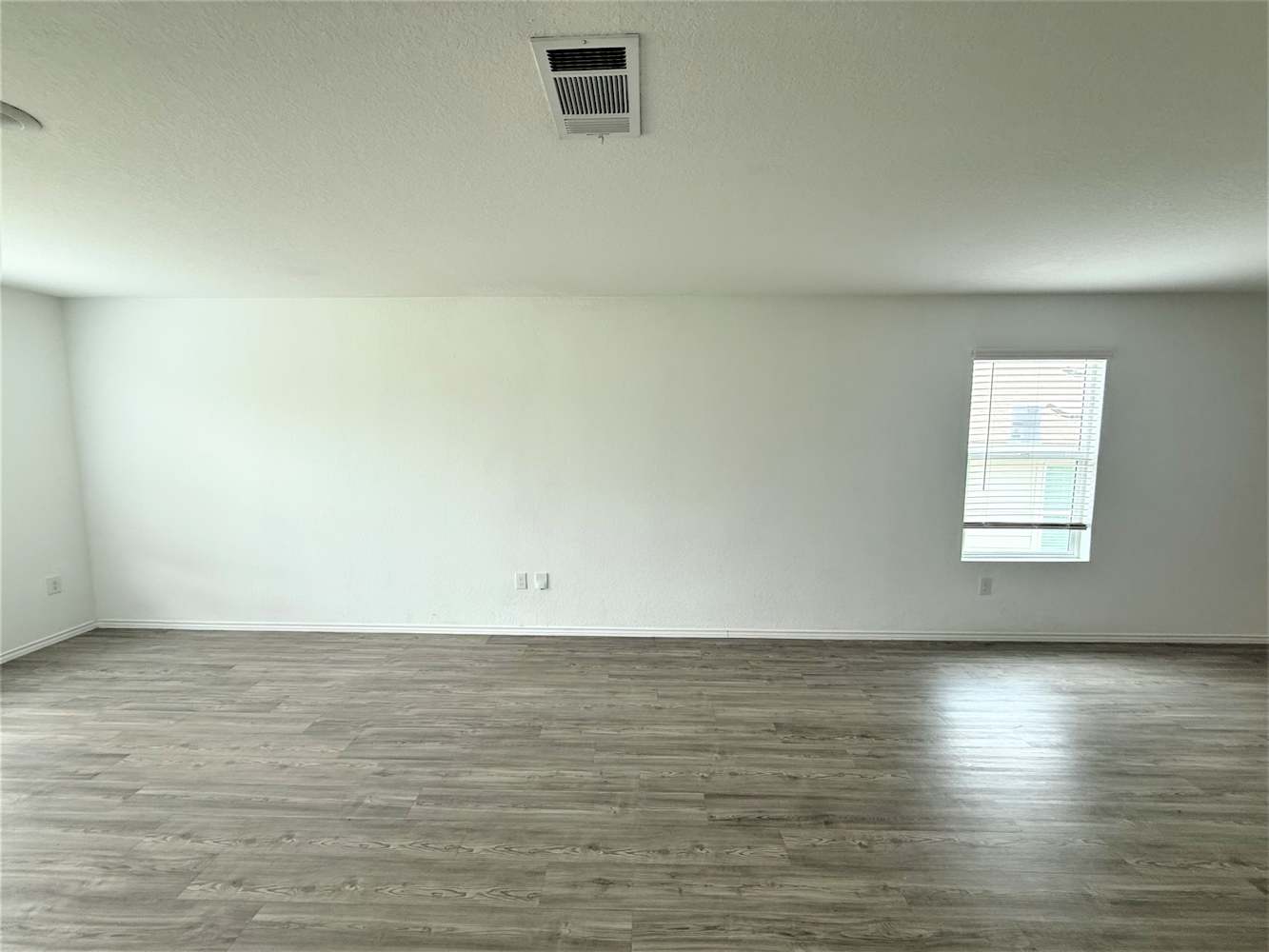 6635 Scarecrow Wy photo 2