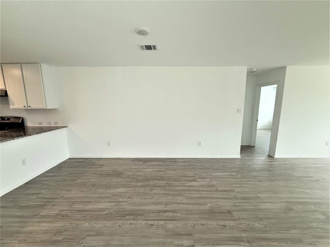 6635 Scarecrow Wy photo 3
