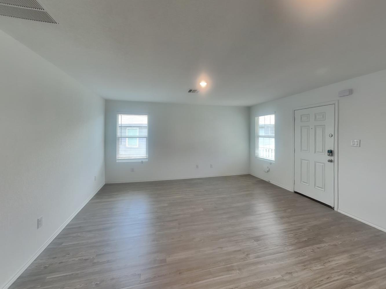 113 Parish Ln photo 3