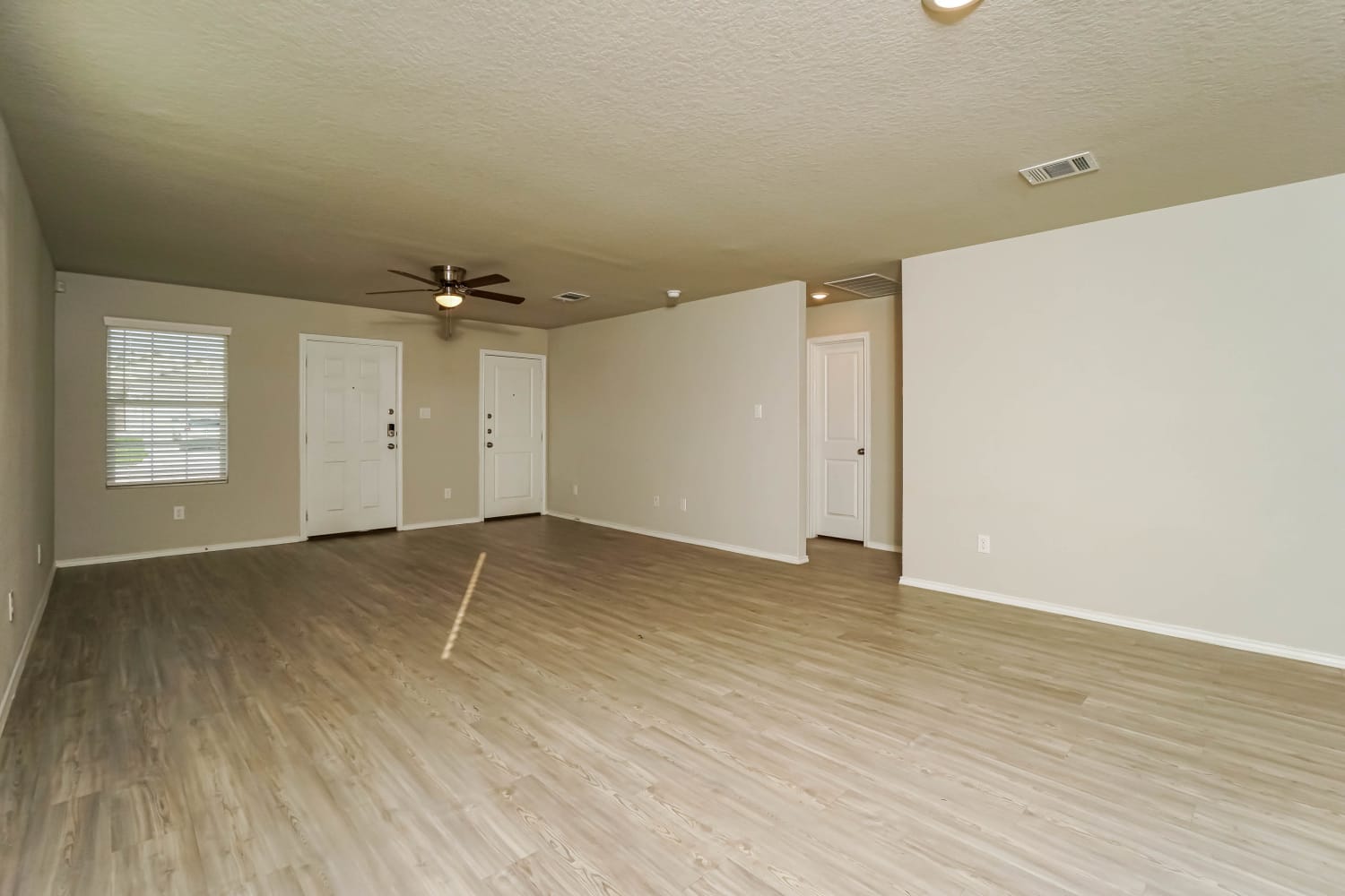 167 Pasadena Pl photo 4