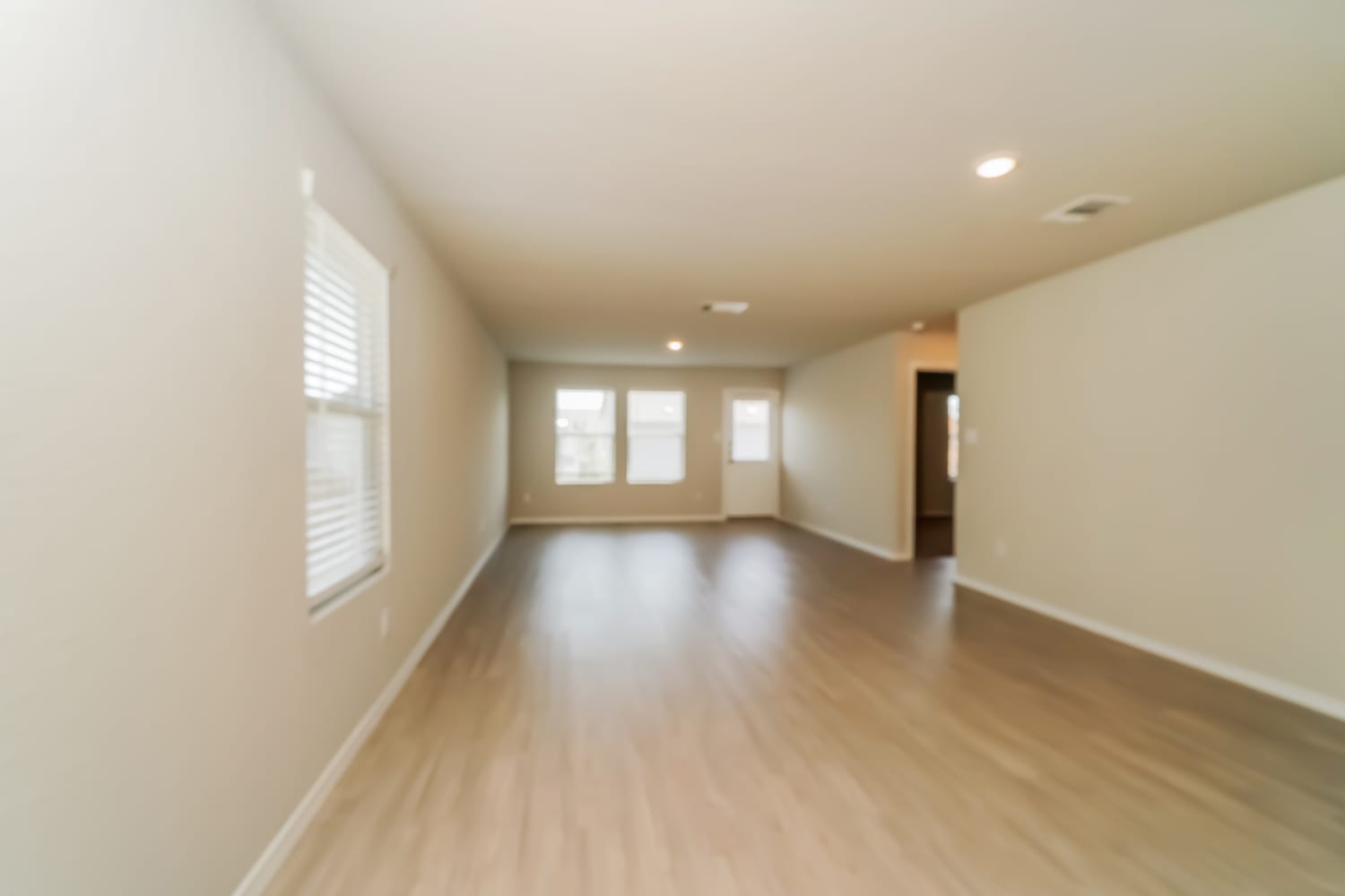 143 Pasadena Pl photo 4
