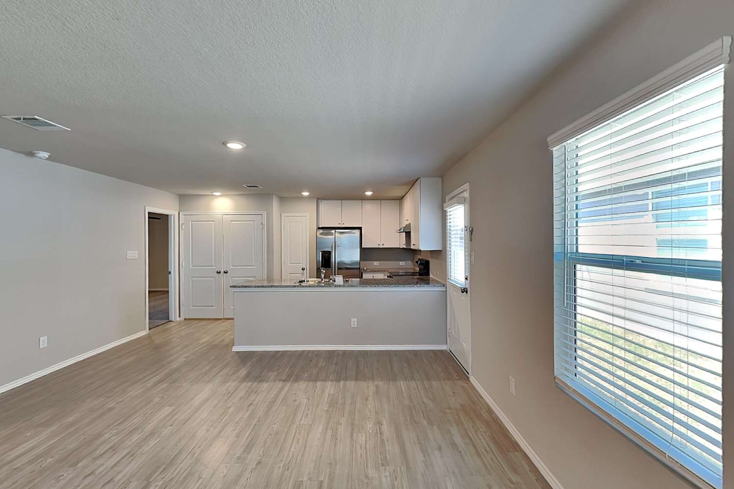 138 Pasadena Pl photo 5
