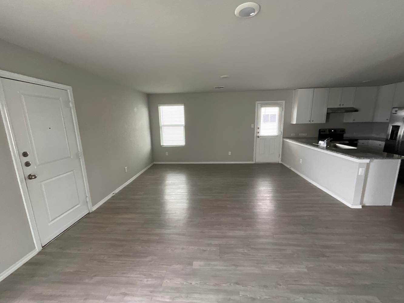 126 Pasadena Pl photo 2