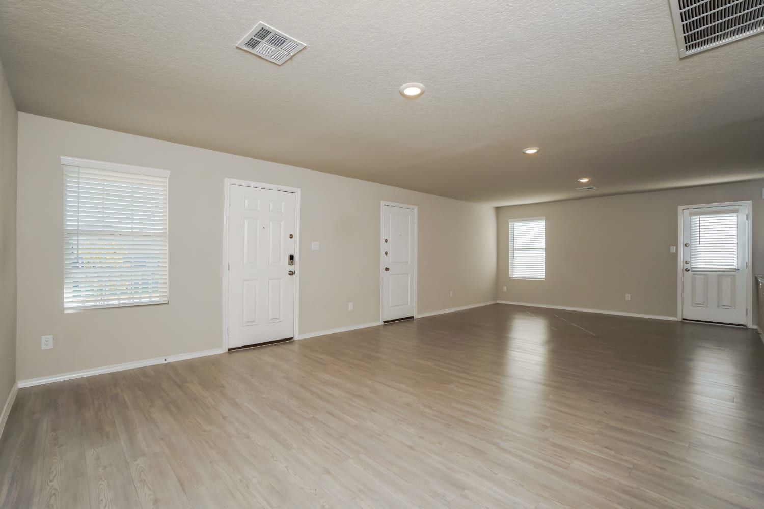 118 Pasadena Pl photo 4