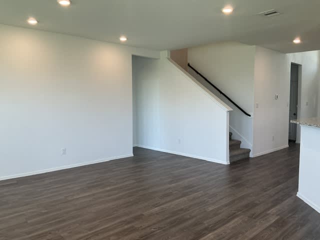 753 Ridgewood Lake Dr photo 5