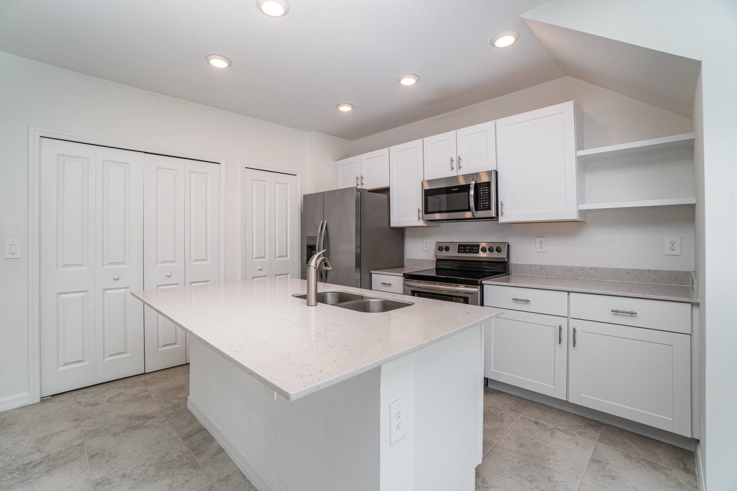 7153 Greenwood Park Cir photo 5