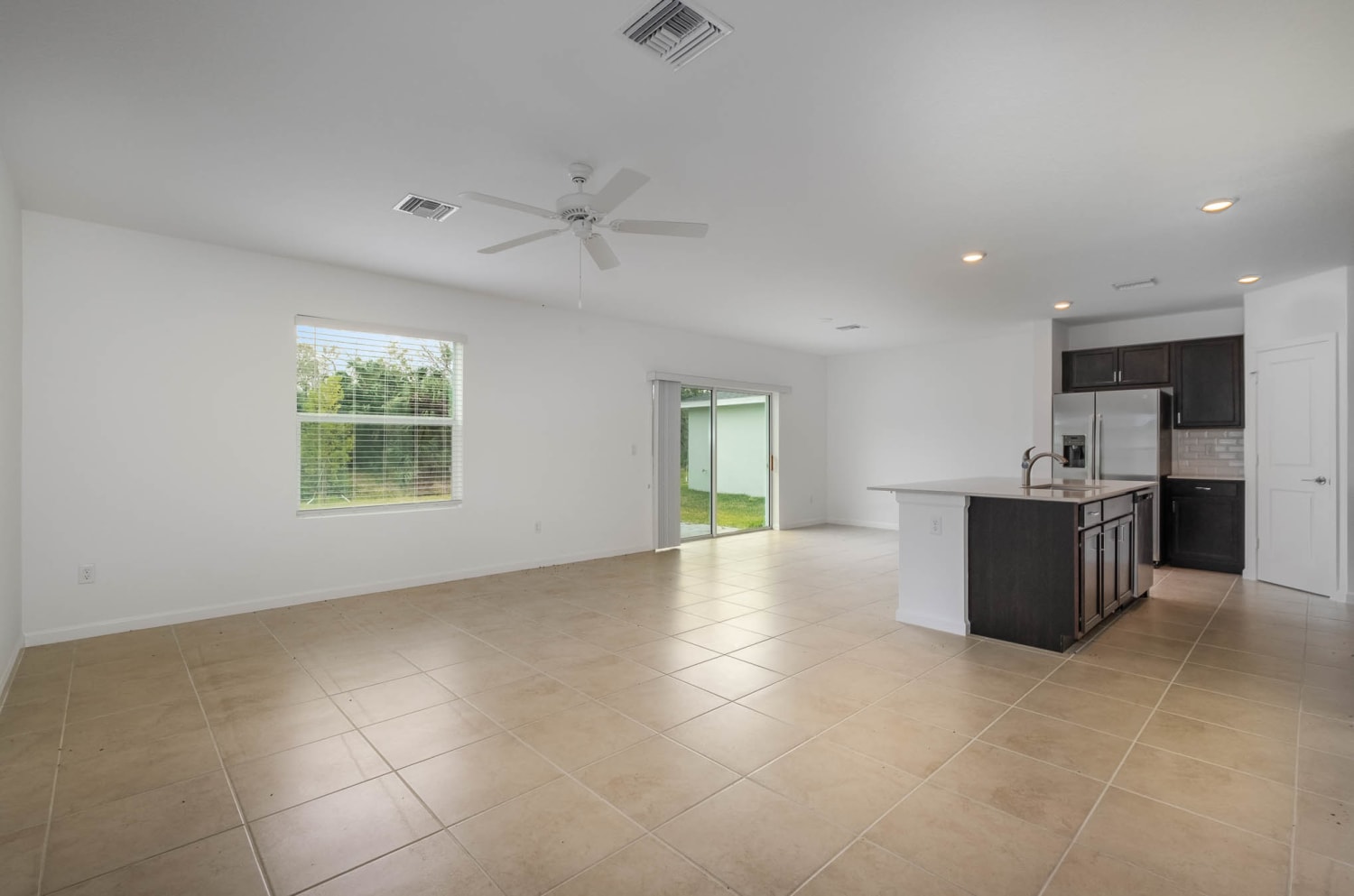 1496 Diablo Cir SW photo 4