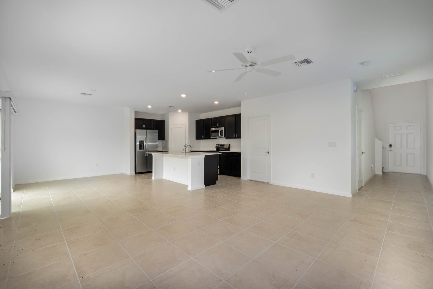 1496 Diablo Cir SW photo 3