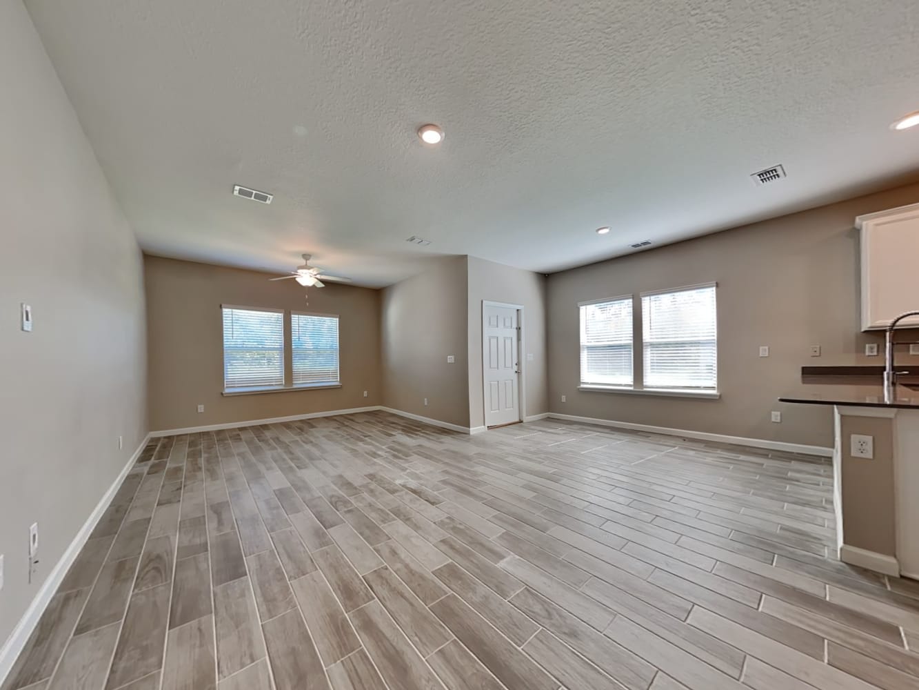 1321 Coastal Meadow Trl photo 4