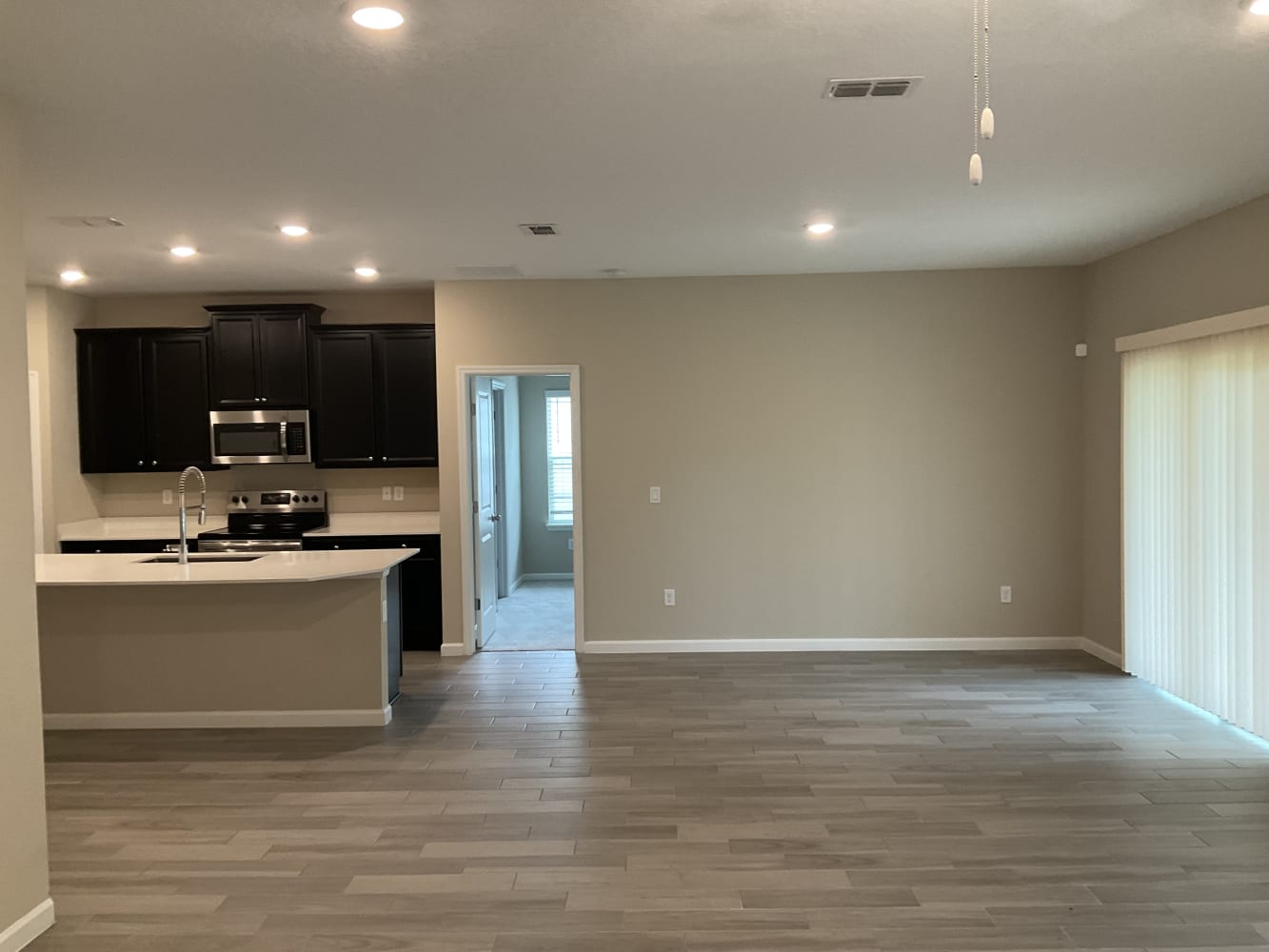 9516 Lovage Ln photo 2