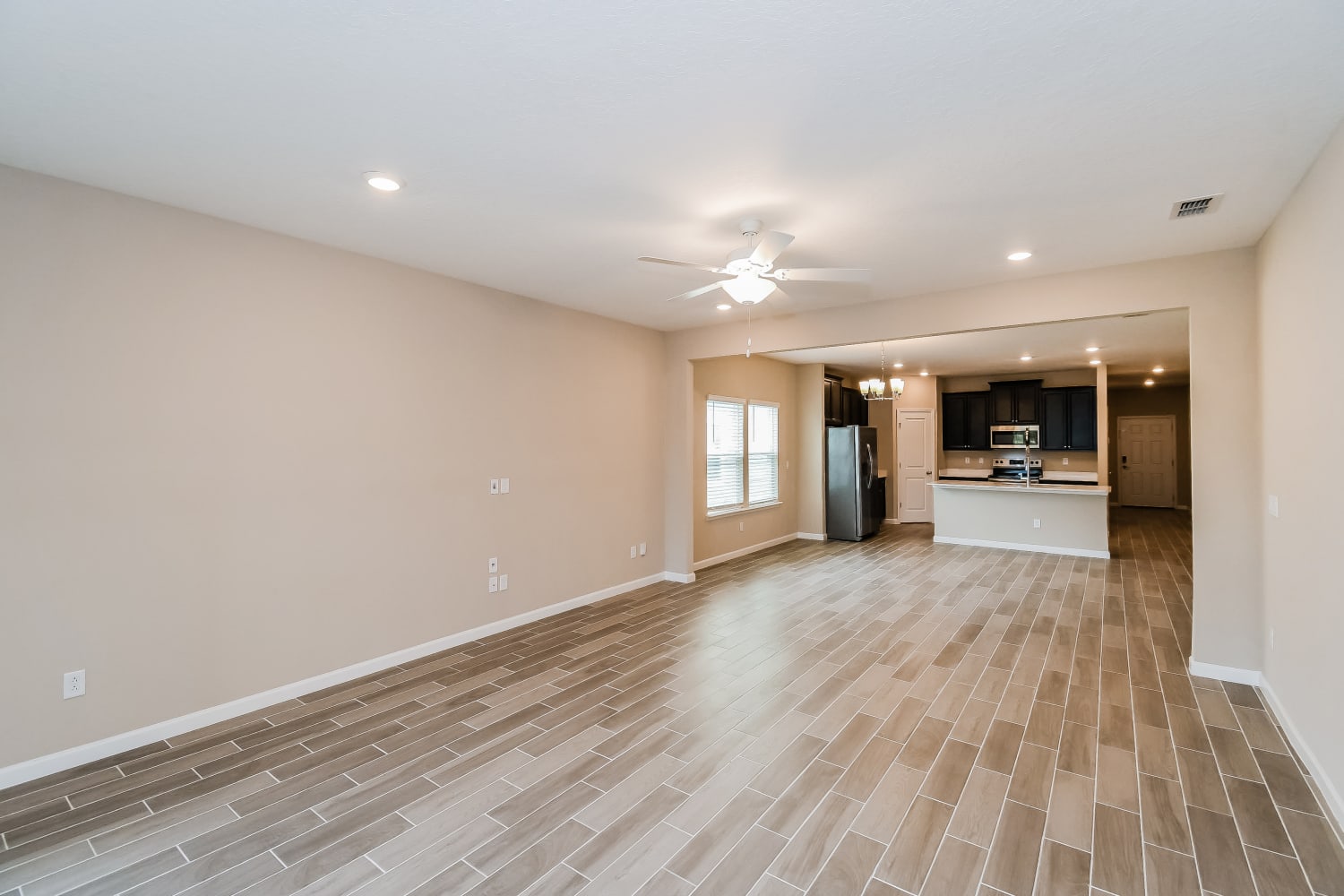 9853 Lemon Grass Ln photo 4