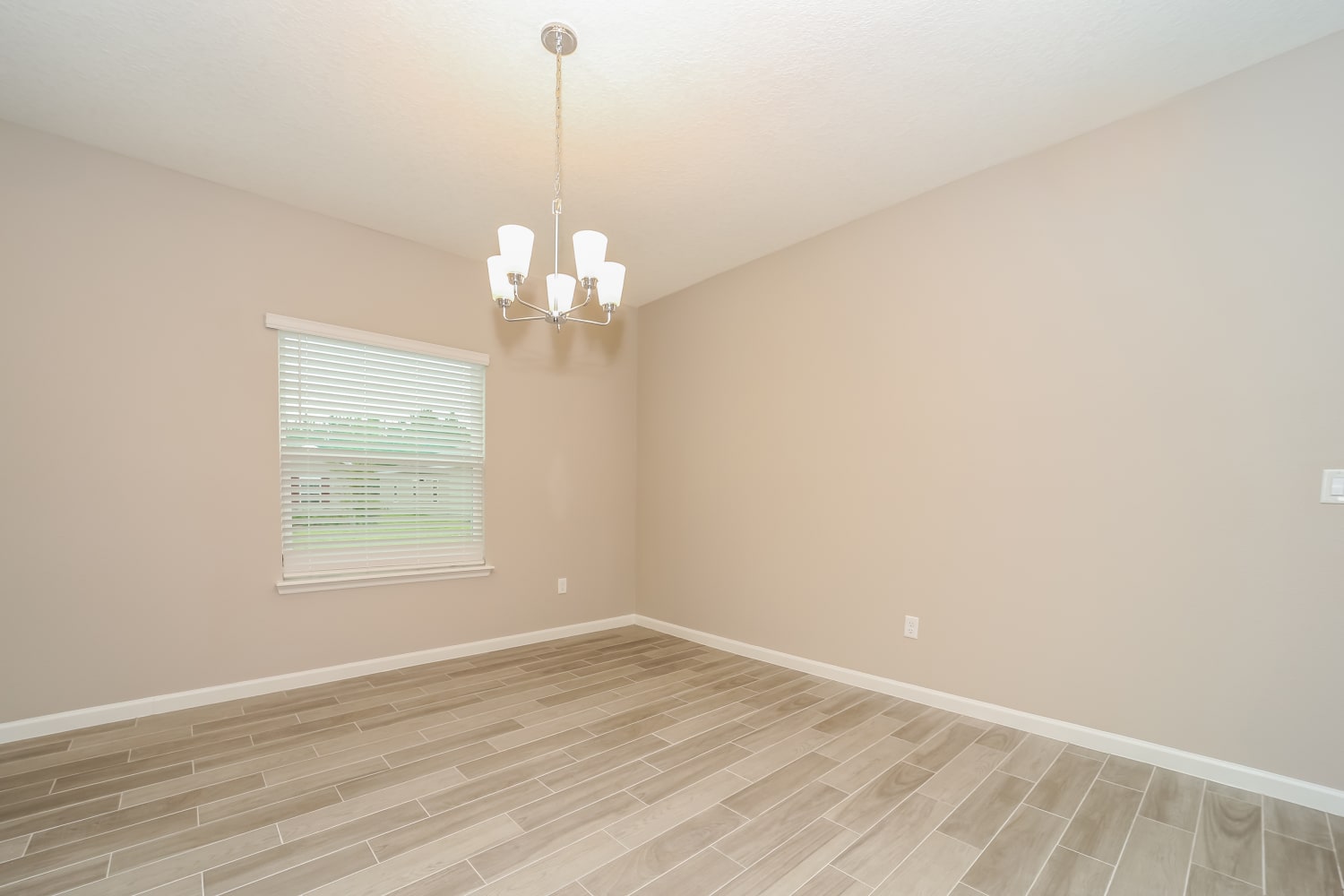 7925 Thyme Trl photo 5