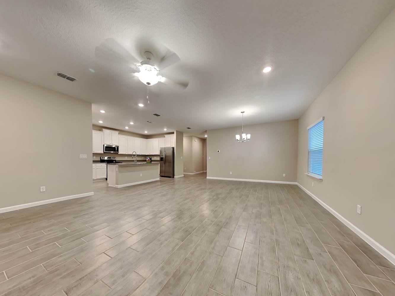 2469 Laylas Wy photo 3
