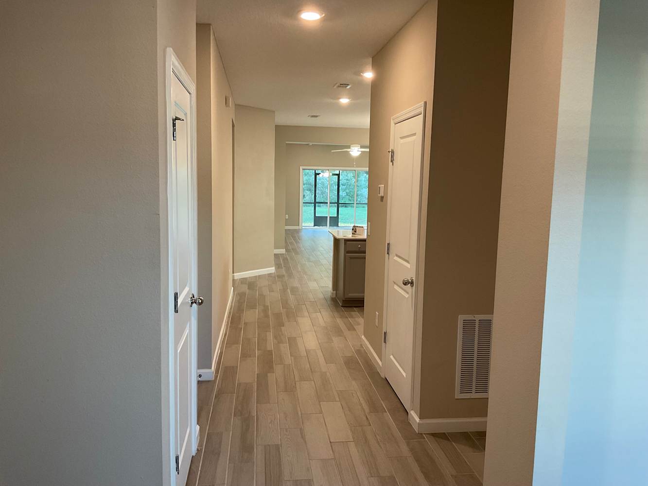 6364 Starlight Dr photo 4