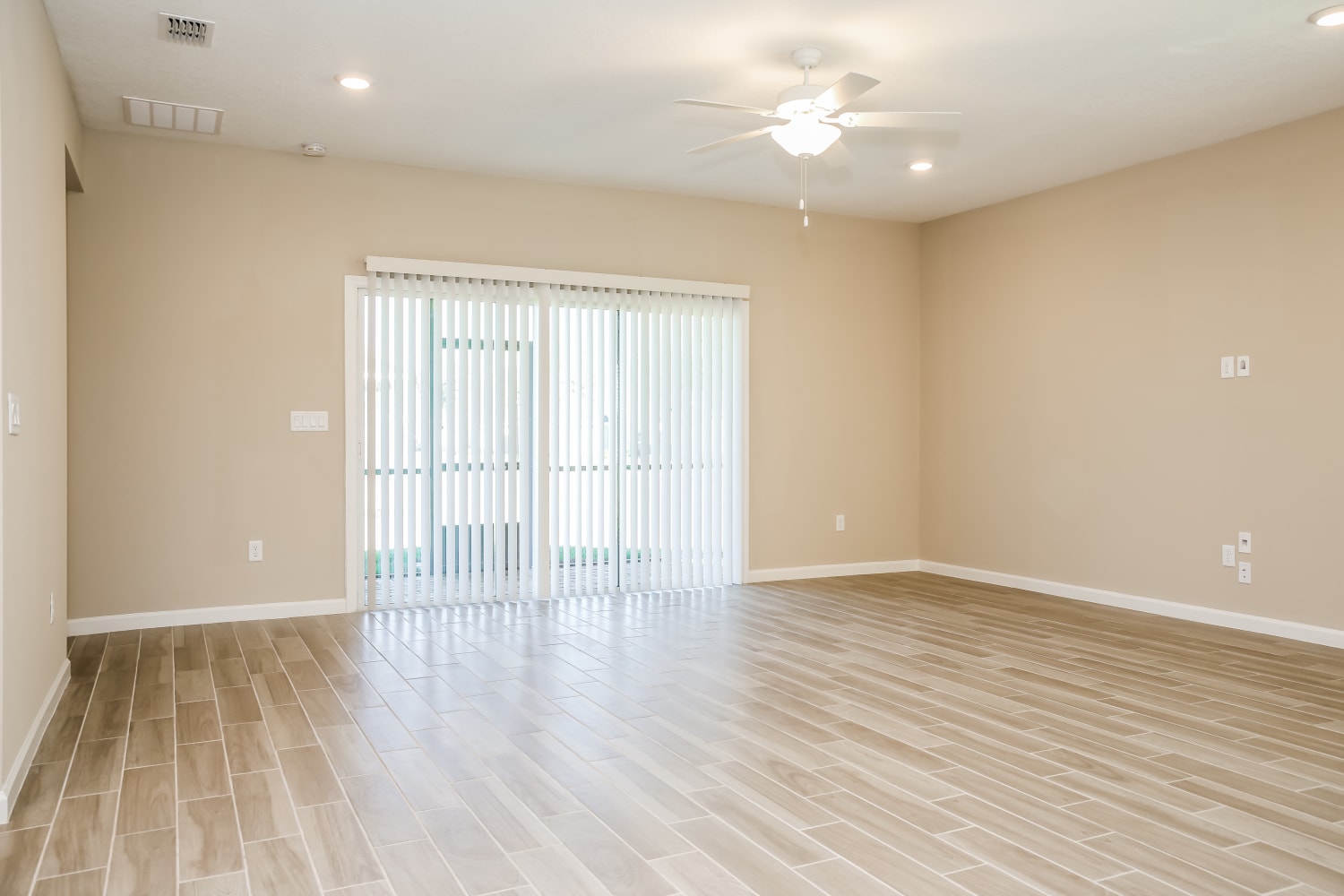 6745 Tidal Creek Ln photo 4