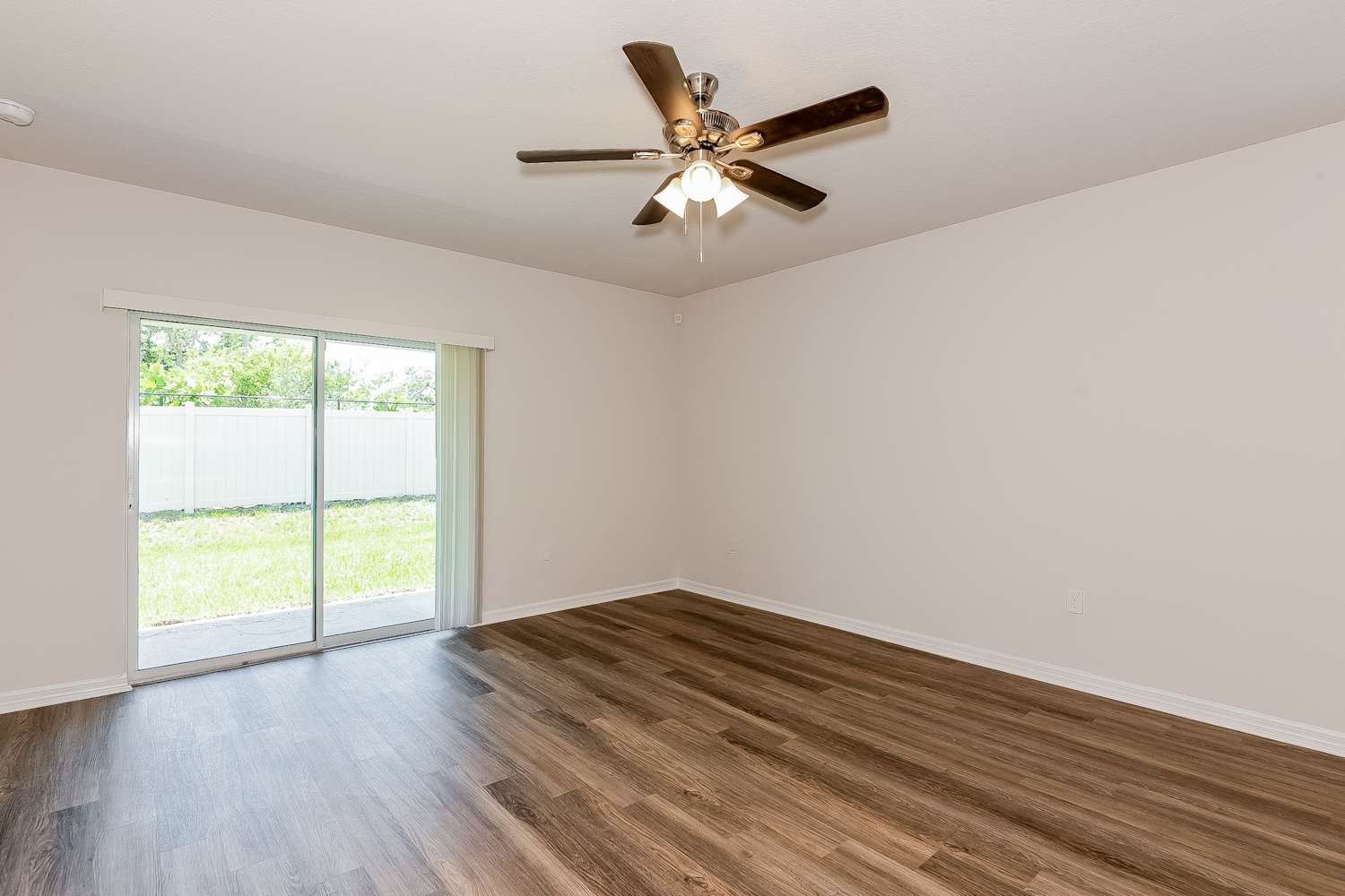 7924 Majestic Palms Court photo 5