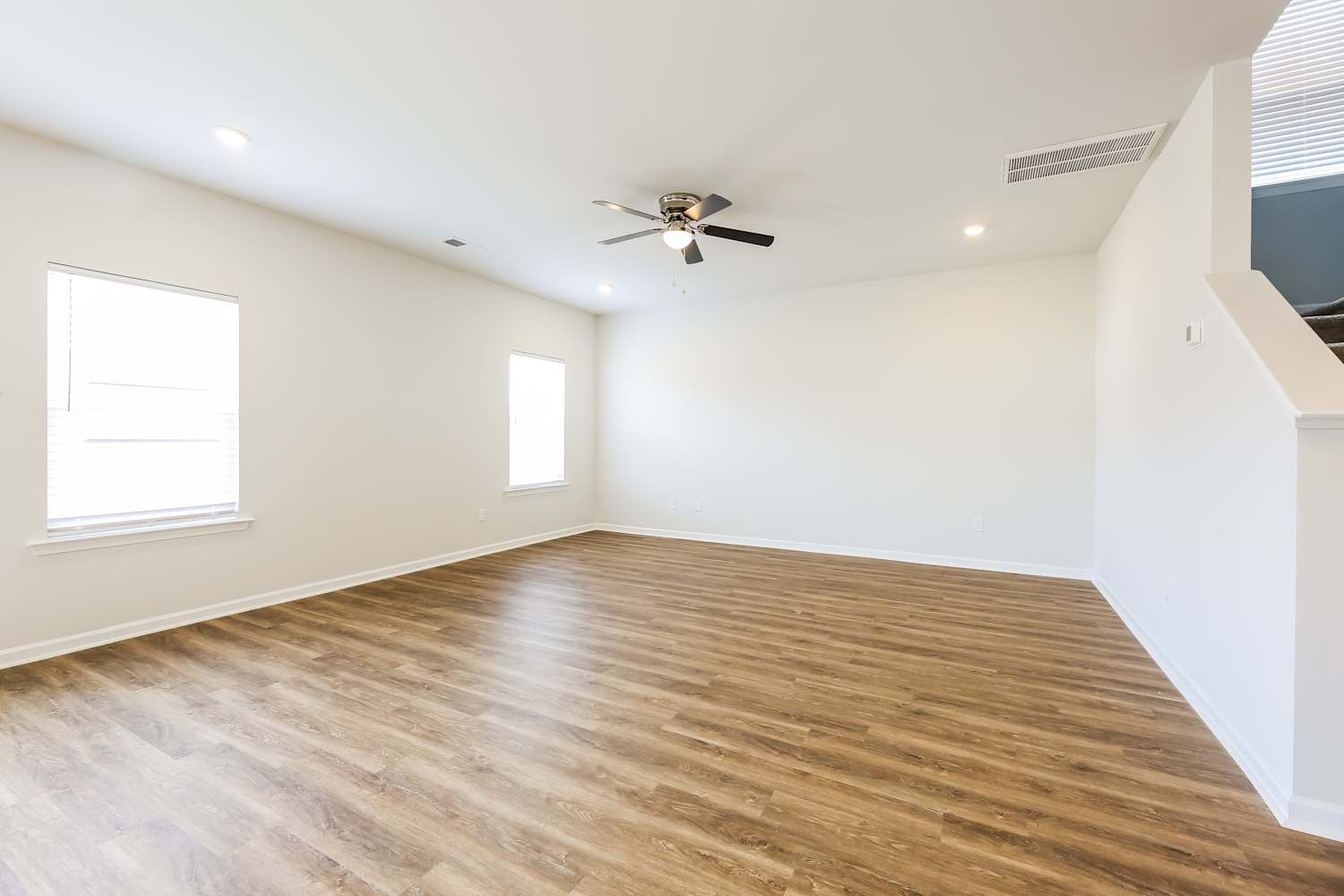 205 White Fields Ave photo 5