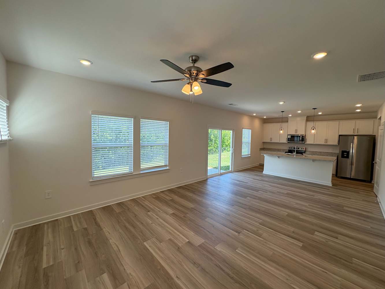 1099 Bluffton Circle photo 5