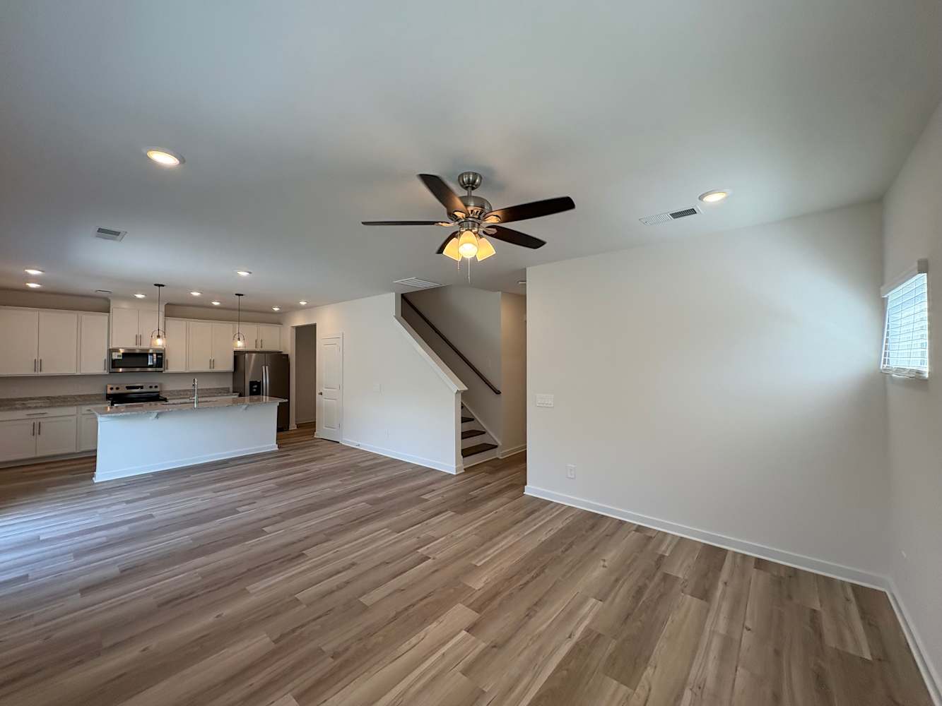 1099 Bluffton Circle photo 4