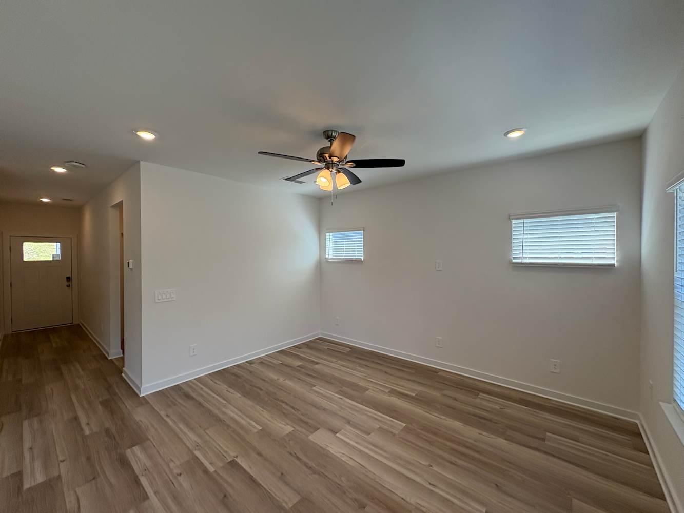 1099 Bluffton Circle photo 3