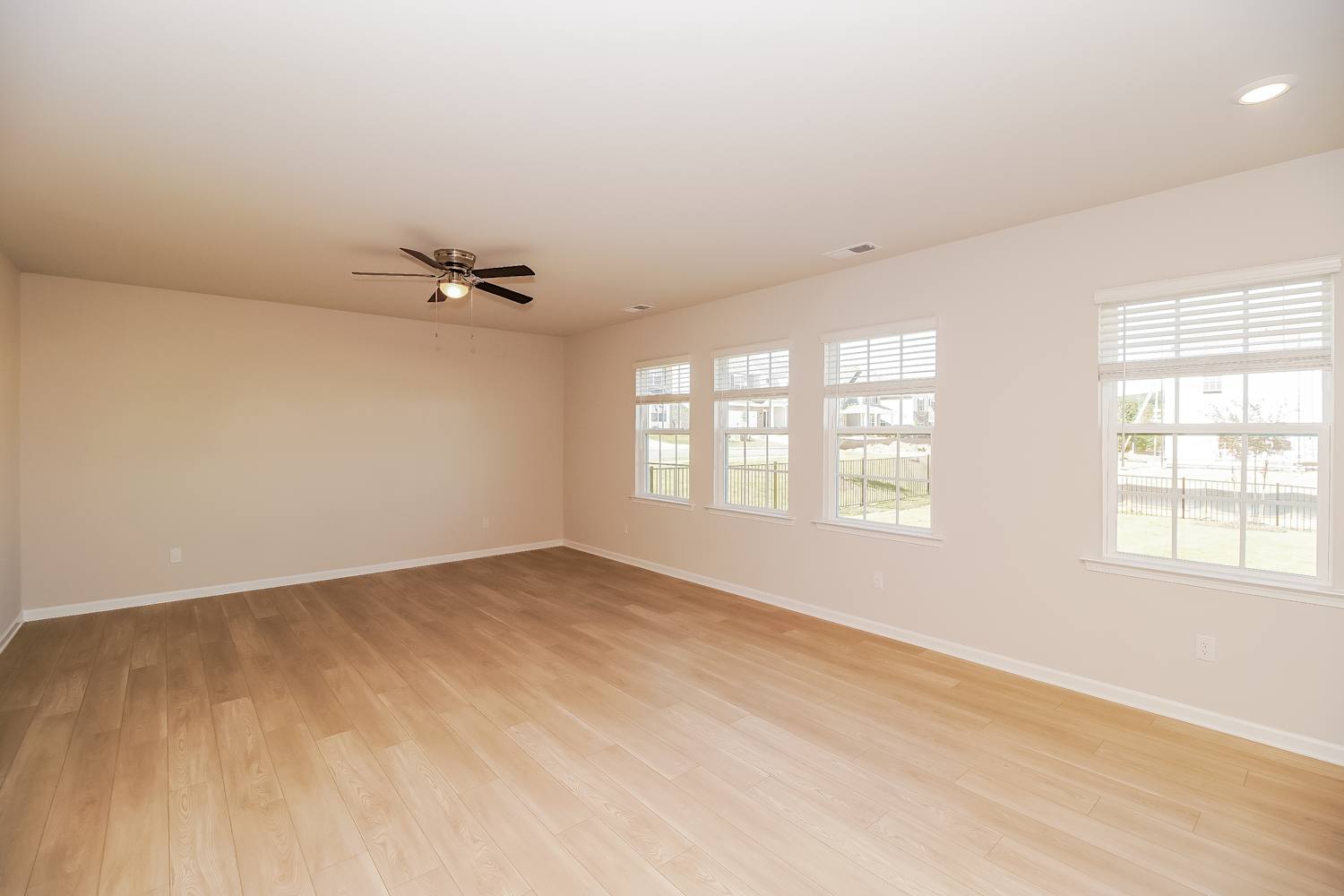 7089 Juneberry Way photo 4