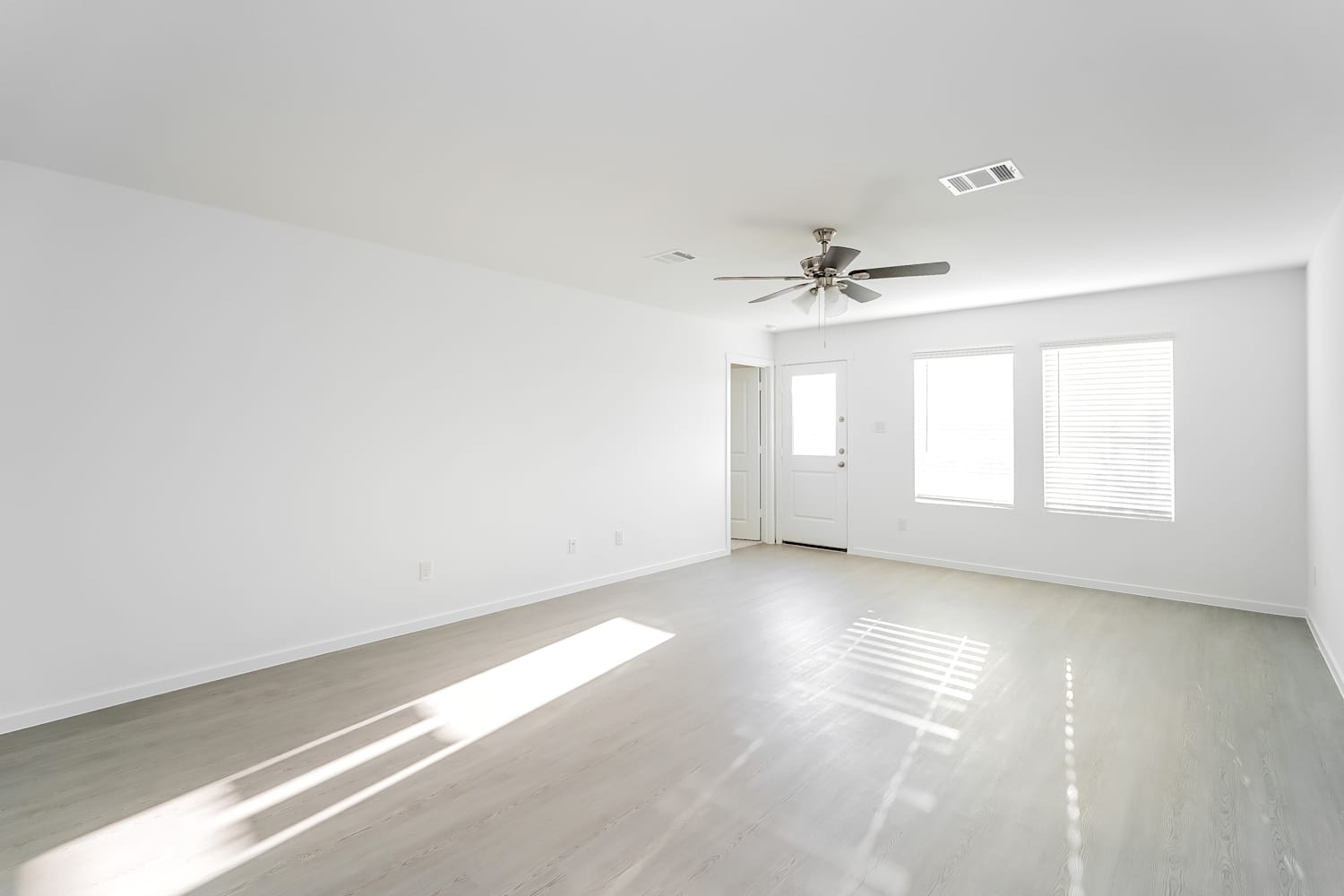 9612 Verite Street photo 4