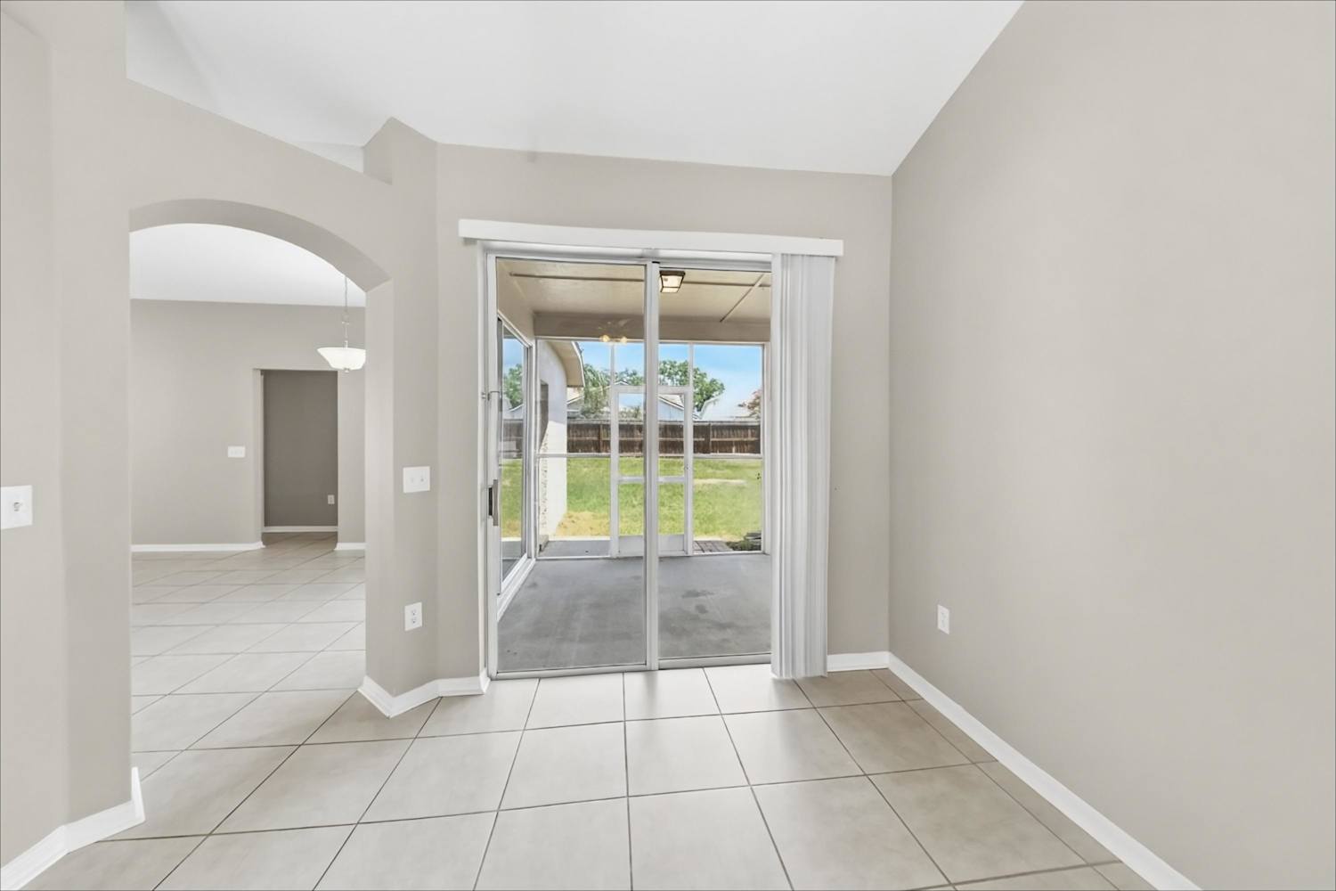 12708 Shadowcrest Ct photo 4