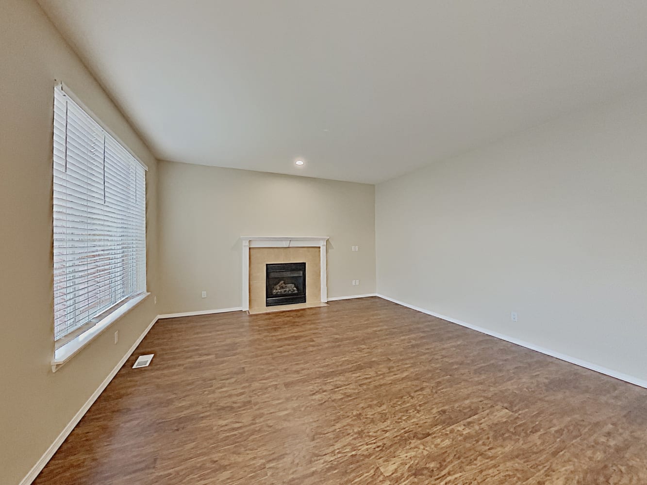8708 187th Street Ct E photo 4