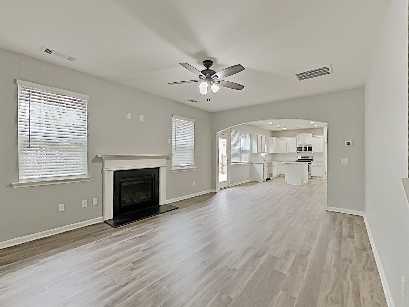 73 Windsor Way photo 5